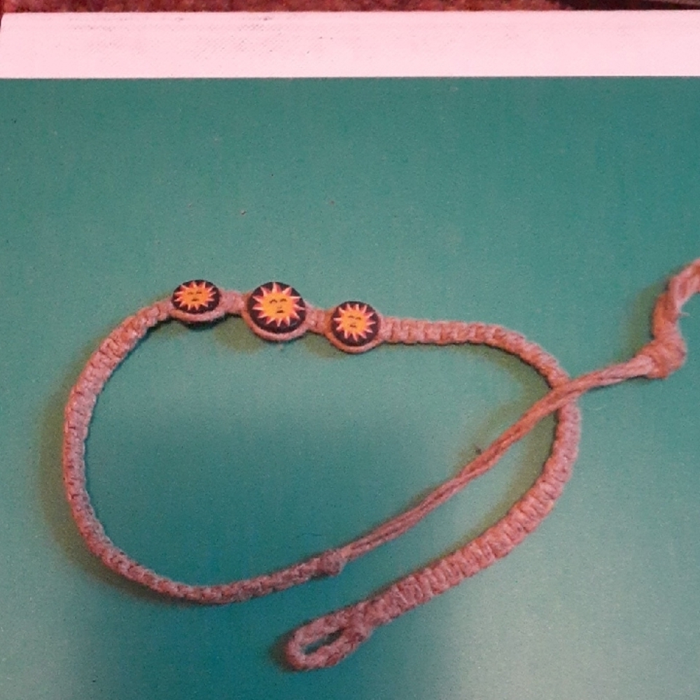 VTG Sunburst Charm Bracelet - Tan